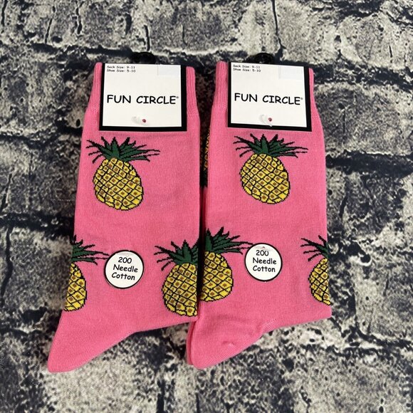 Fun Circle Women's Shoe Sz 5-10 Socks 2 Pair of Pink Pineapples Socks - Picture 1 of 7